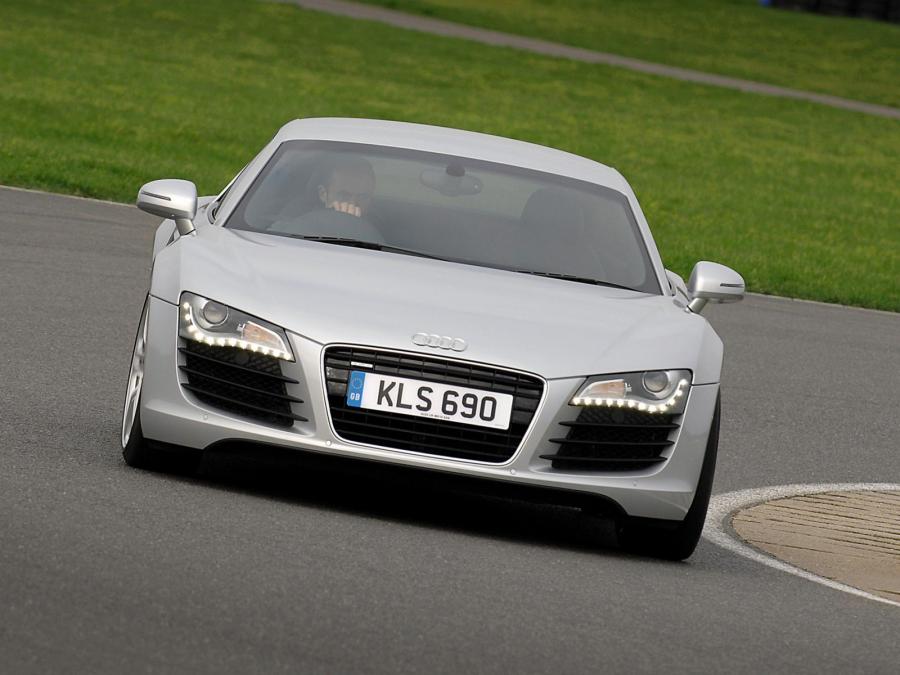  Audi R8 2007 года  (UK) (фото 19 из 25)